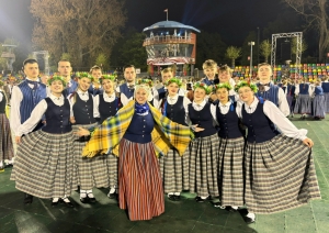 Madlienas pagasta kultūras nama jauniešu deju kolektīvs "Daina". Studija