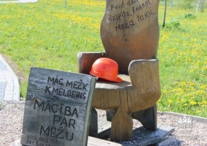 Madlienas vidusskolas audzēkņi izzin karjeras iespējas meža nozarē