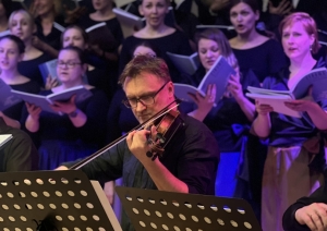 Aizvadīts koncertsarunu cikls “Muzikālās personības” ar Raimondu Tiguli