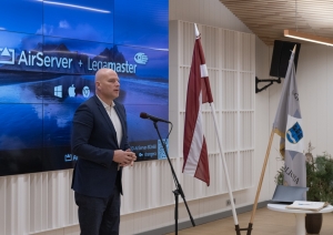 Domes priekšsēdētāja vietnieks Gints Sīviņš uzrunā klātesošos