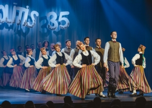 Deju kolektīvam "Pūpolītis" 35. 17.12.2022.