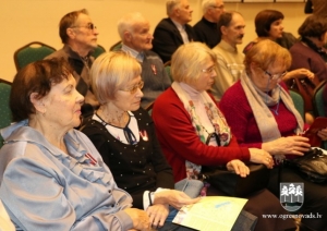 Iznākusi Ēvalda Ribuļa grāmata “Laikmetu griežos I”