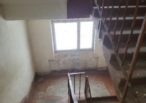 Skolas 11, Laubere kāpņu telpa