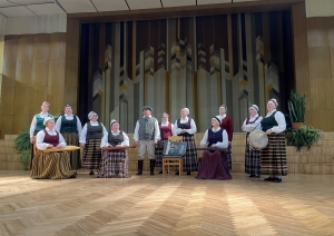 Suntažu folkloras kopa piedalās ikgadējā skatē 