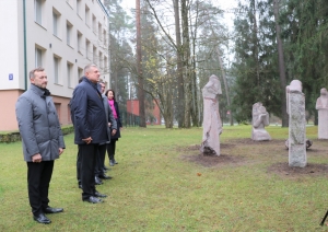 Ogri rotā piemiņas ansamblis “Ukrainas vainags”