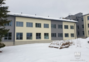 Ēkā Upes prospektā 16 darbi turpinās arī ziemā