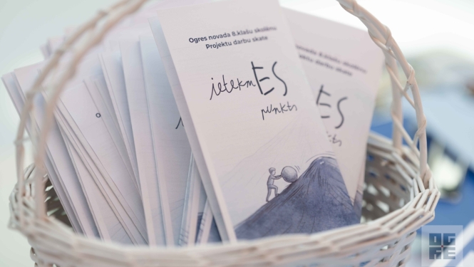  Šī gada 14.maijā Sporta arēnā “Ogre” notika Ogres novada 8.klašu skolēnu projekta darbu skate “IetekMEs punkts”. Tajā ar stendu prezentācijām uzstājās 108 jaunieši no 9 novada skolām - Ķeipenes pamatskolas, Birzgales pamatskolas, Ogresgala pamatskolas, Ķeguma pamatskolas, Ogres Centra pamatskolas, Ikšķiles vidusskolas, Lielvārdes pamatskolas, Ogres Kalna pamatskolas, Madlienas vidusskolas.