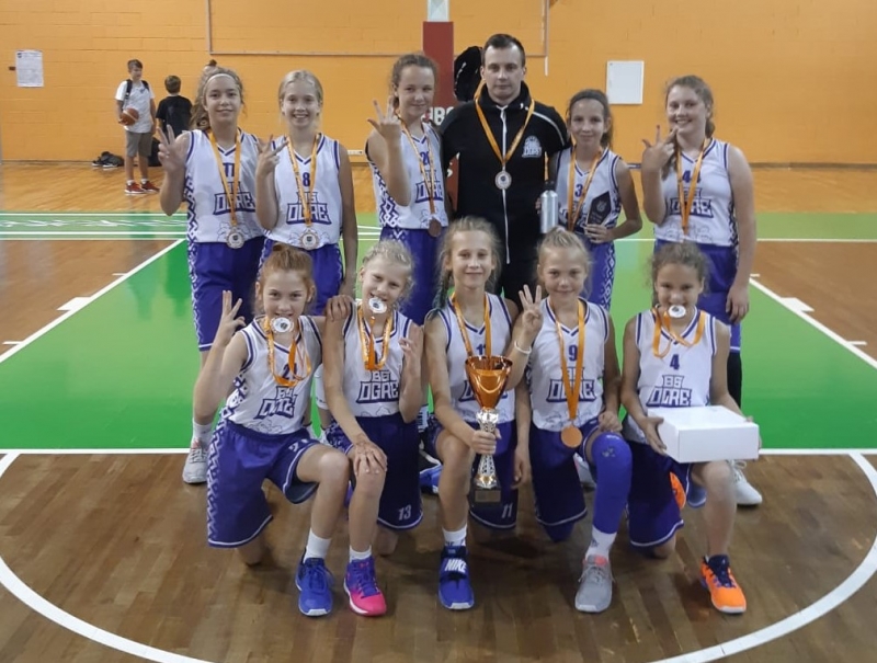 Ogres basketbolistēm panākumi turnīros Siguldā un Valmierā