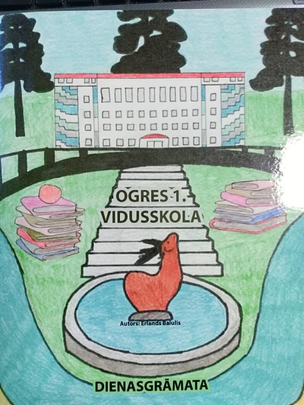 Skolēni saņem personalizētas dienasgrāmatas