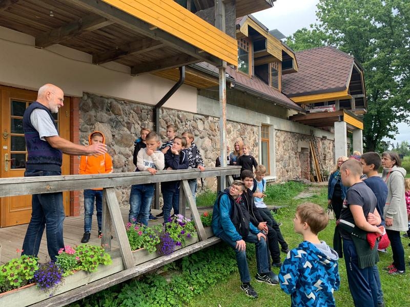 Jaudīgs starts Krapes skolai UNIVERSUM