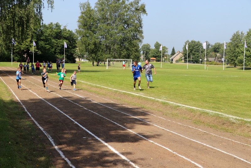 Vēlas sakārtot sporta infrastruktūru Suntažu un Meņģeles pagastā