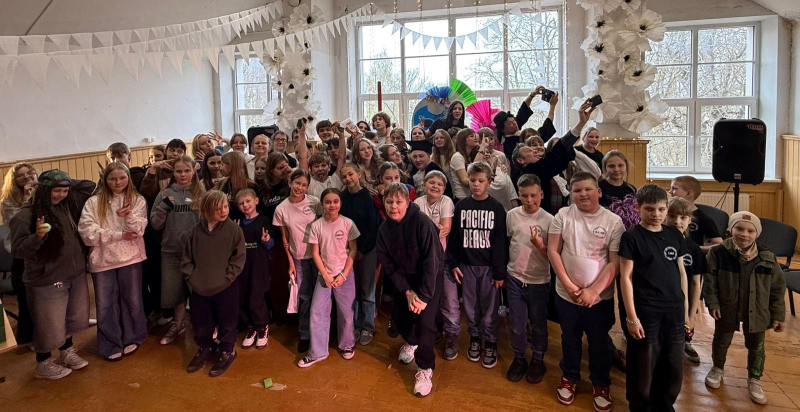 Jaunogres pamatskolas Improvizācijas teātris