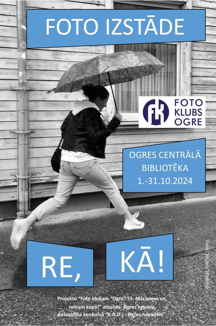 Sieviete ar lietussargu, foto izstādes Re, kā! plakāts 10.2024.