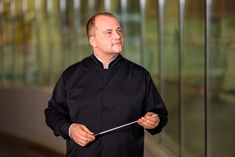 A.Lakstīgala