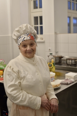 Ināra Klintsone pavāra tērpā