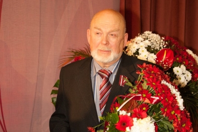 ALEKSANDS ZOBENS