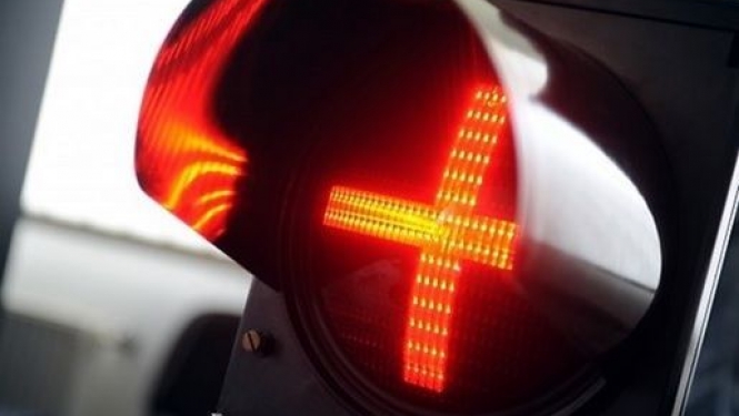 Ierīkos papildu luksoforu Kalna prospekta un šosejas A6 krustojumā