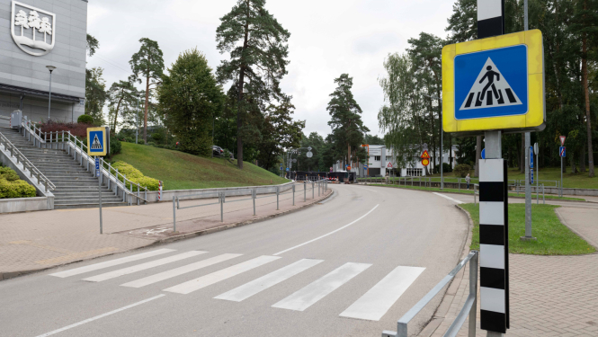 Satiksmes ierobežojumi uz gājēju pārejas Brīvības ielā 33, Ogrē