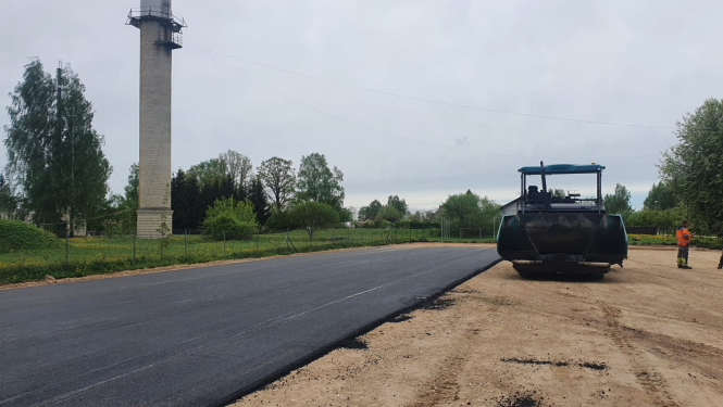 Turpinās labiekārtošanas darbi Ciemupē