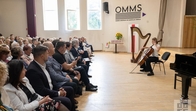 Ogrē pulcējās Latvijas profesionālās ievirzes un vidējās profesionālās kultūrizglītības skolu vadītāji, lai kopīgi iesāktu jauno mācību gadu
