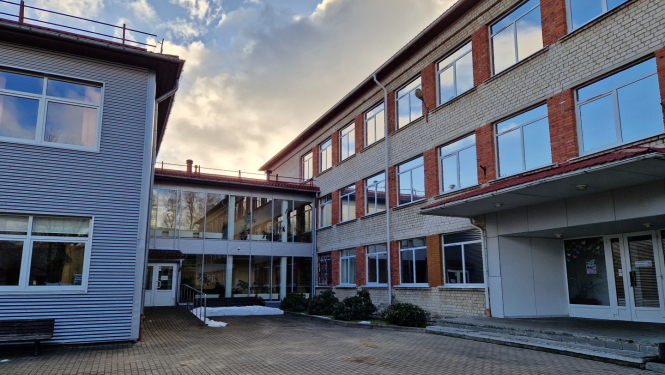 Lielvārdes vidusskola