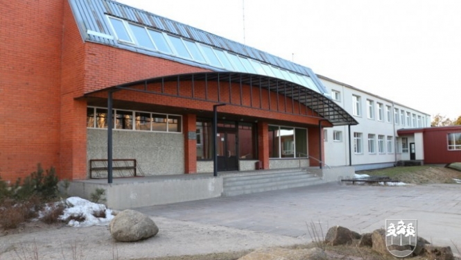 Skola, kurā uzmirdz pa kādai spožai zvaigznītei