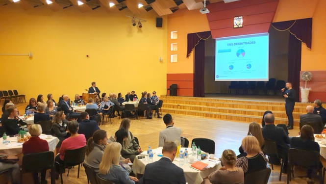 Diskutē par svešvalodu mācību programmu nākotni