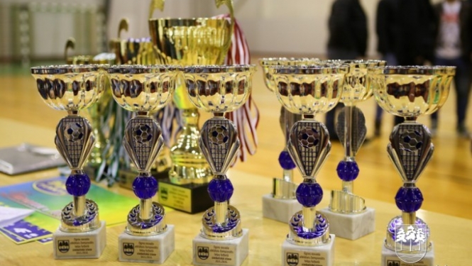 "Ogres SC" telpu futbola komanda triumfē novada čempionātā