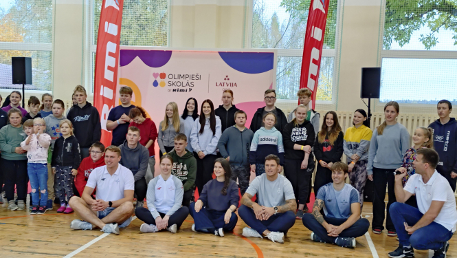 . Tikšanās ar olimpiešiem BMX riteņbraucēju Māri Štrombergu, cīņas sportisti Elmu Zeidleri, kārtslēcēju Valteru Kreišu un šķēpmetēju Patriku Gailumu tikšanās notika Taurupes pamatskolas Meņģeles filiāles sporta zālē