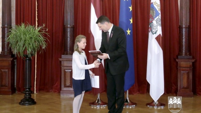 Ogrēniete Patrīcija Lagzdiņa sniegs uzrunu visai Latvijai