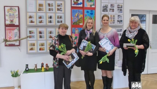 Vizuālās mākslas interešu izglītības pedagogu darbu izstādes noslēgums