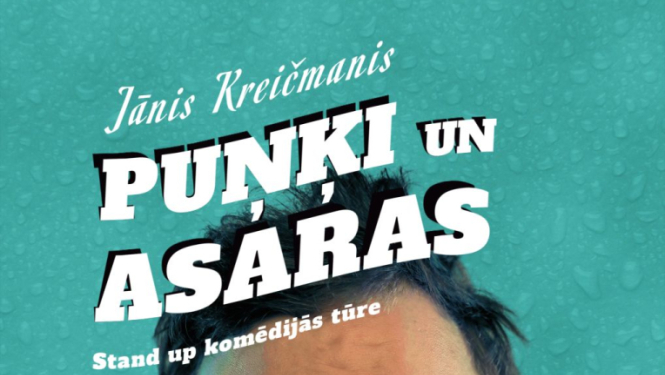 Stand up komēdija Puņķi un asaras. Attēlā aktieris Jānis Kreičmanis ar raudošu sejas izteiksmi