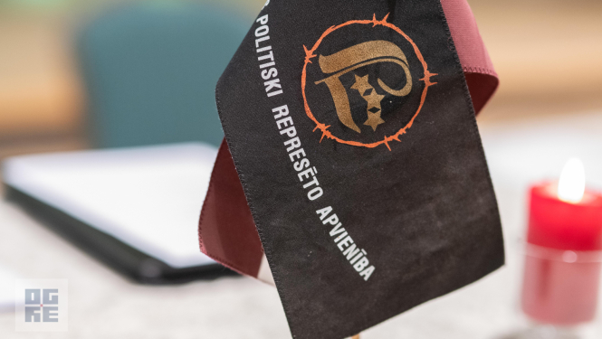 Represēto apvienība aicina uz Ziemassvētku balli