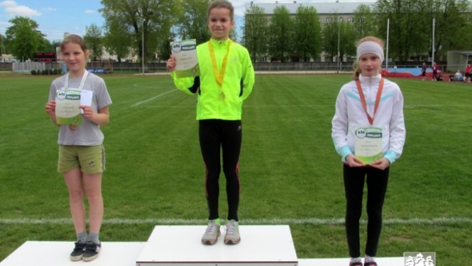 Ogrēniešiem un madlieniešiem 10 medaļas vecuma grupā U12
