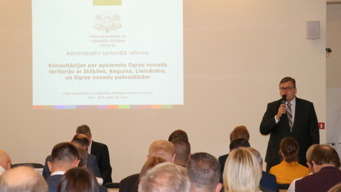 VARAM konsultējas ar pašvaldību deputātiem par gaidāmo reformu