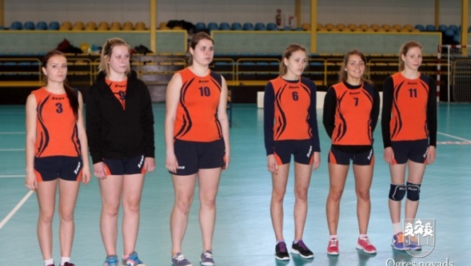 Ogres jaunajiem volejbolistiem zelts, sudrabs un bronza