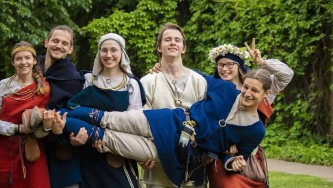 Ogrē bangos jauniešu folkloras studija BANGA ar koncertu BĒĒnga