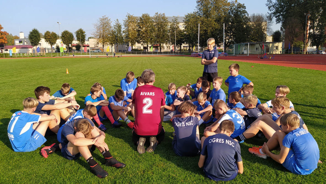 Motivācija un komandas saliedēšanās jaunajiem futbolistiem