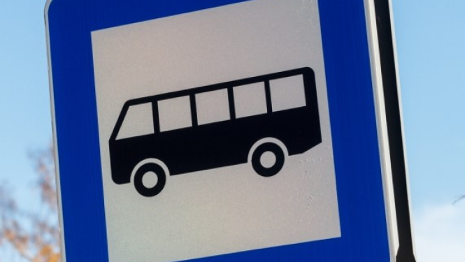 Informācija par autobusu papildu reisiem Svecīšu vakarā Ogres kapos