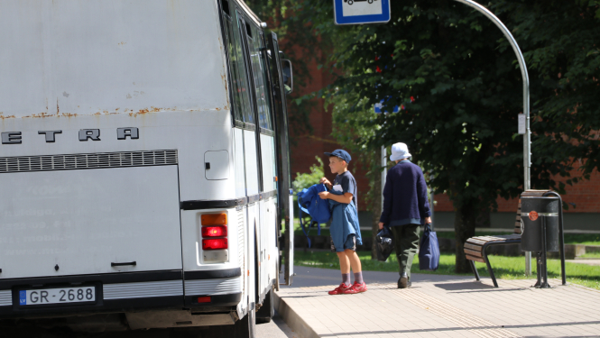 13. jūnijā autobusi kursēs pēc piektdienas grafika