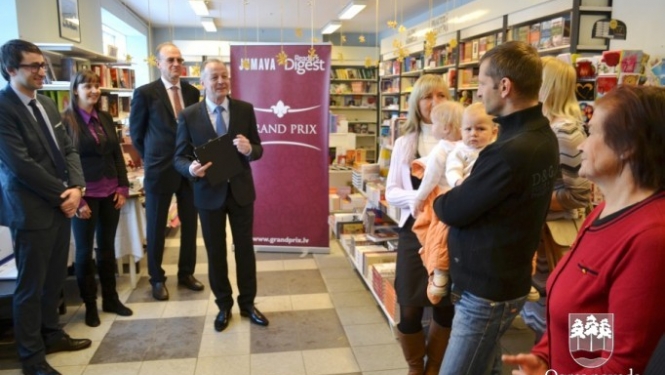 spēles Grand Prix laimētāju apbalvošana