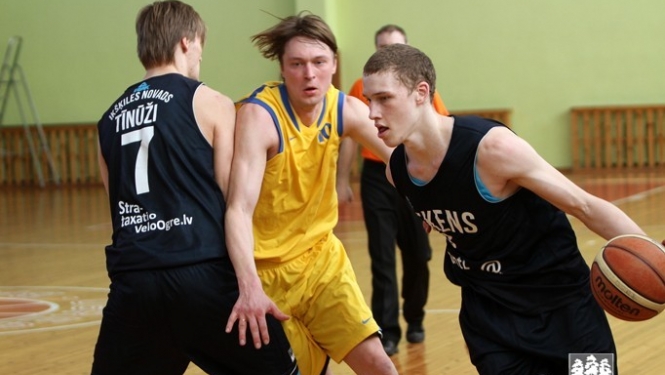 Basketbola čempionātā noskaidrotas finālistes