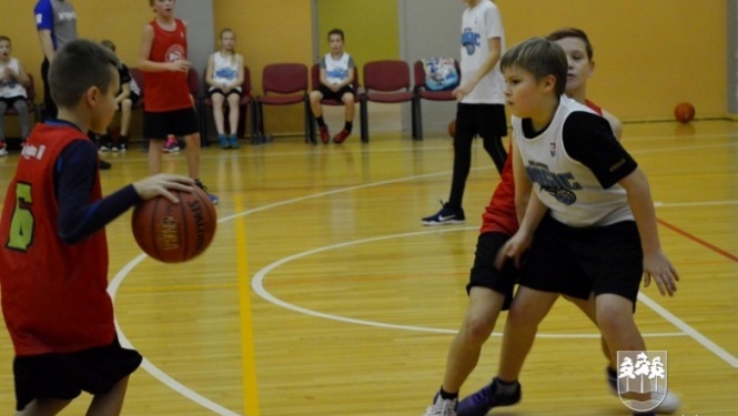 Sākumskolas 5.c klase turpina dalību basketbola turnīrā “Junior NBA”