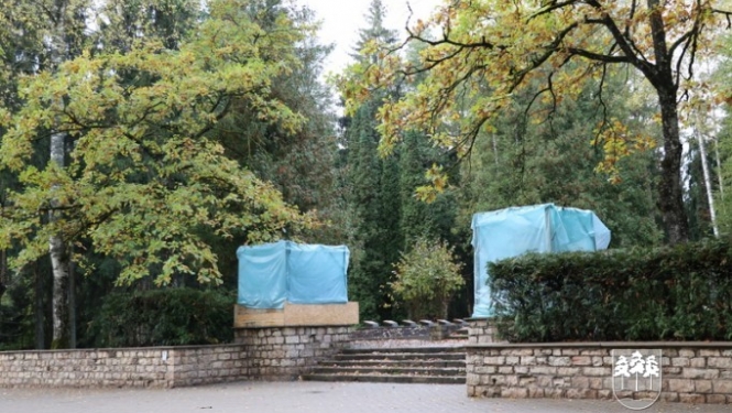 Brāļu kapos Ogrē atsākti labiekārtošanas darbi (20.10.2020.)