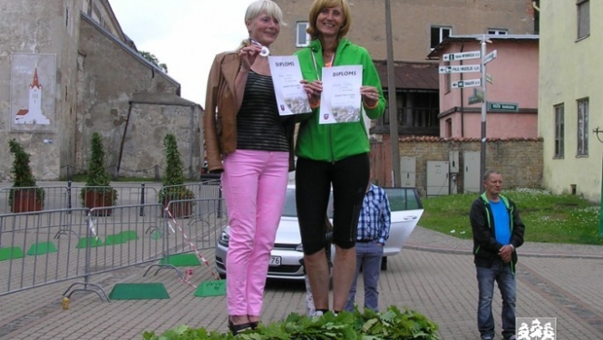Ogrēnieši izskrien "Jāni" un "Jānīti"