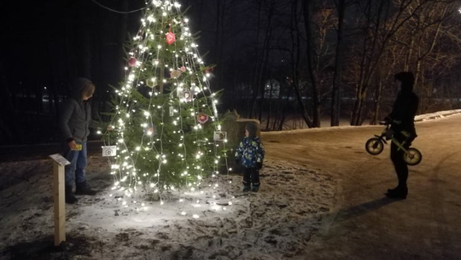 ONKC amatiermākslas kolektīvi rotā eglītes
