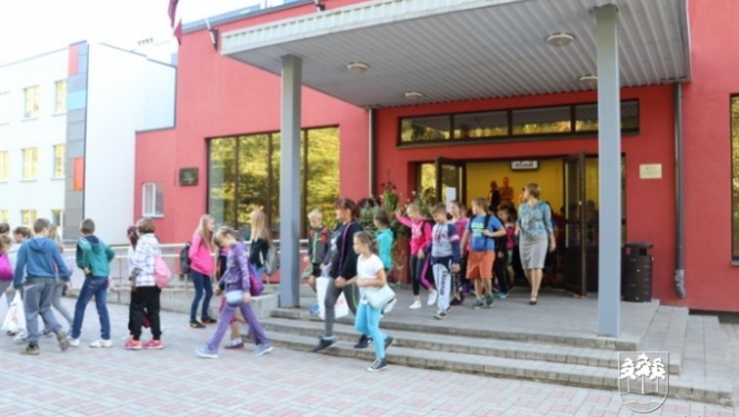 Mācību ugunsdzēsības trauksme sākumskolā un ģimnāzijā