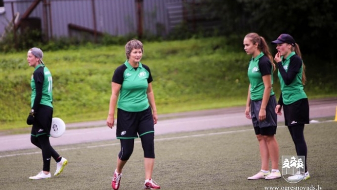 Ogres frisbijistiem sudrabs un bronza Latvijas čempionāta