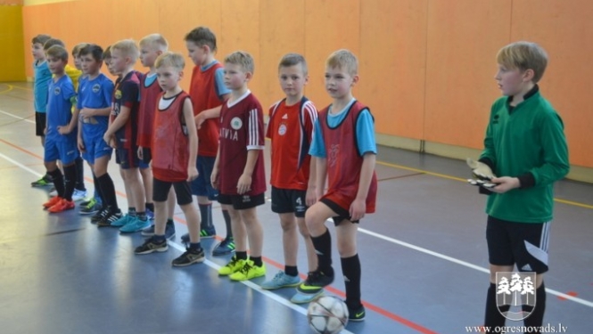 Top jaunas futbola zvaigznes