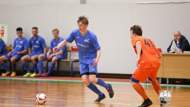"Osports" kausu pēcspēles sitienu trillerī izcīna "NPT"